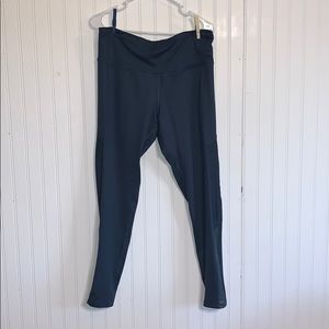 Dark blueish leggings